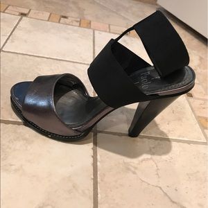 Silver Paola stilletto