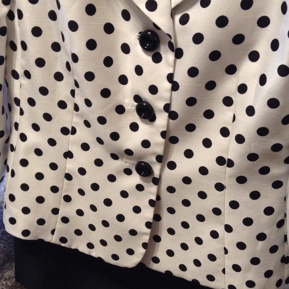 🦄🆕 Stunning Evening Suit 🌹🌃🍷👰🏼👸🏼 - Picture 3 of 8