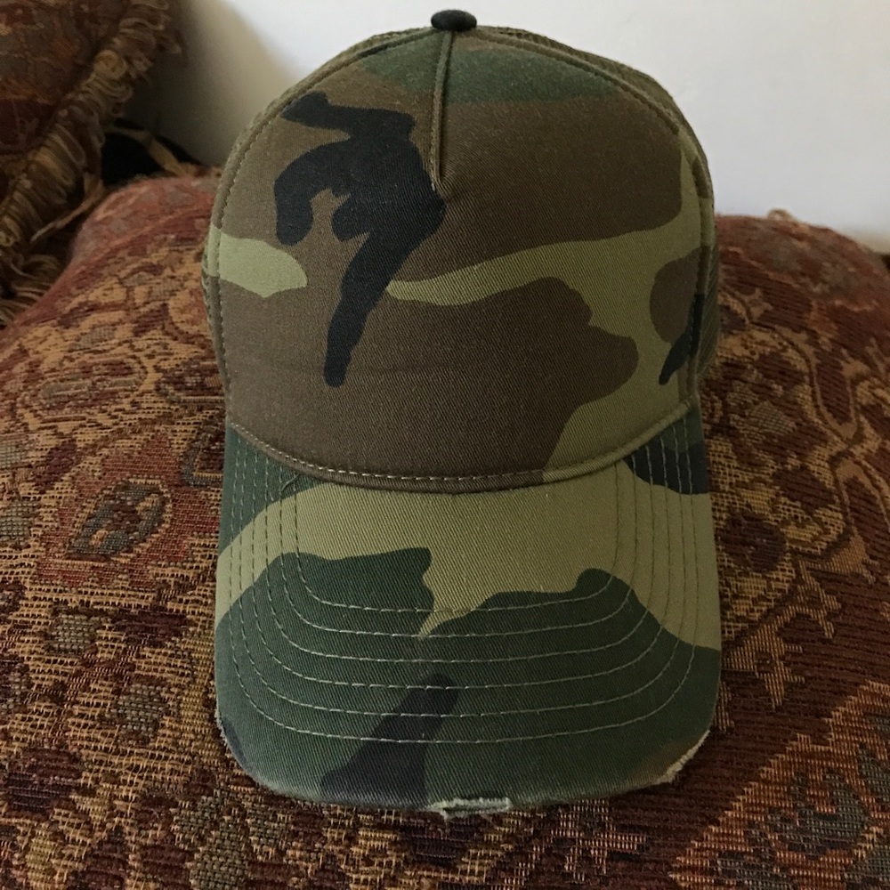 CAMOUFLAGE Hat