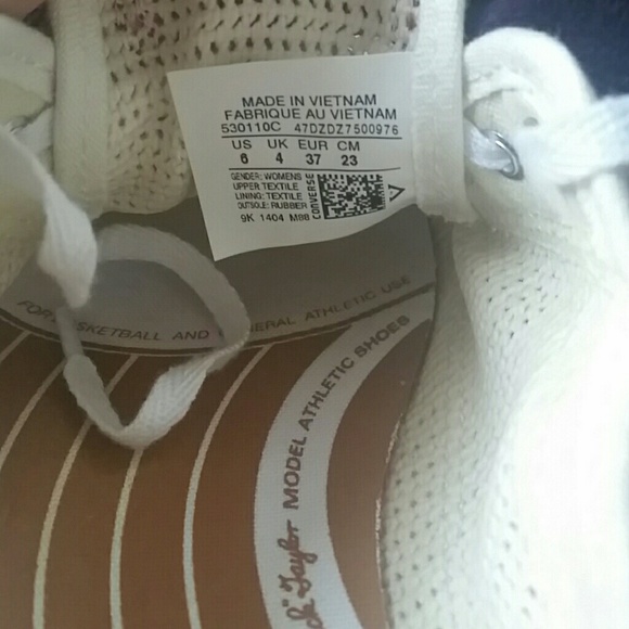 Converse - Picture 4 of 5