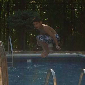 Meet your Posher, Luckie