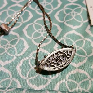 Kendra Scott Meghan Ivory Pearl necklace