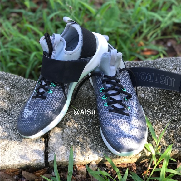 NWT Nike Air Zoom Strong WMNS - Picture 4 of 8