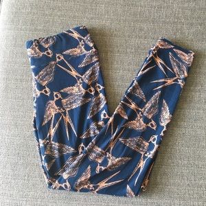 Navy and peach Lularoe leggings OS