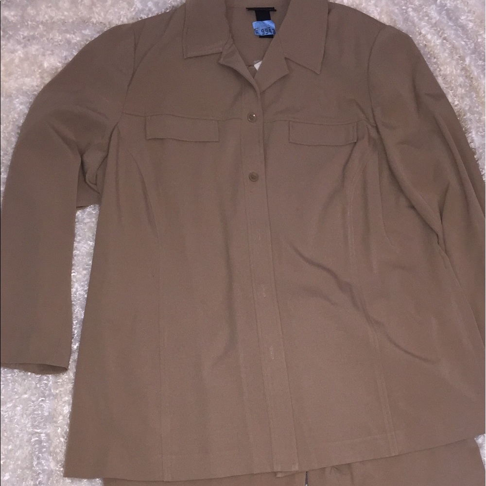 Pant suit - Picture 3 of 4