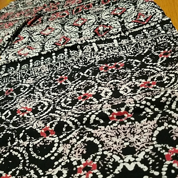 ADORABLE pants by Angie! Elastic waistband, size M - Picture 3 of 5