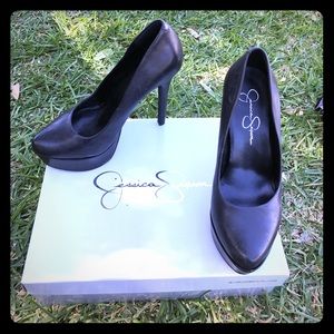 Jessica Simpson heels 👠