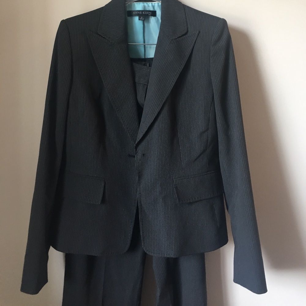 Anne Klein Pants suit