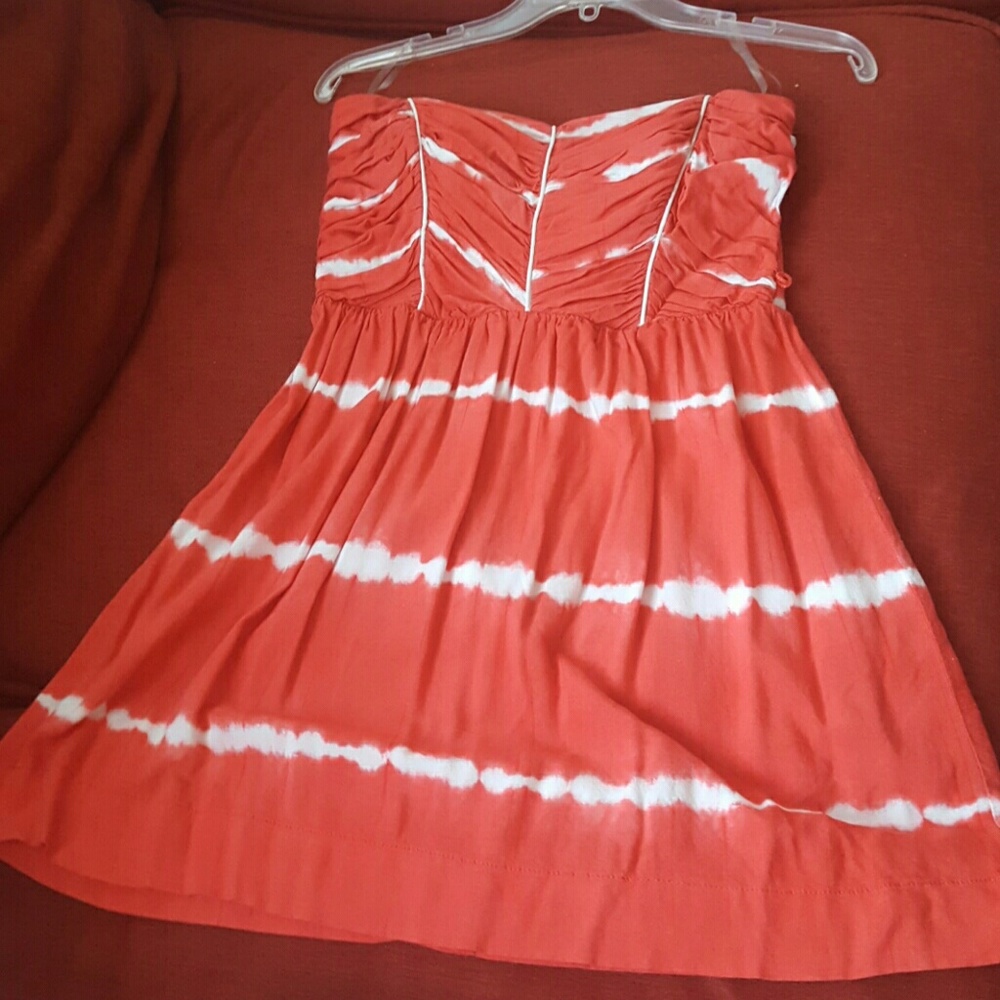 Strapless dress