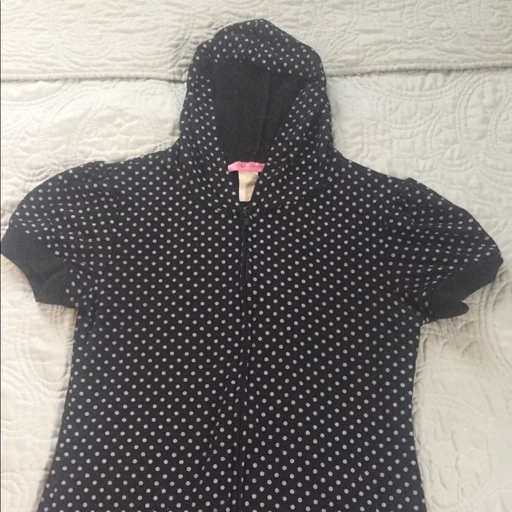 Medium zip top