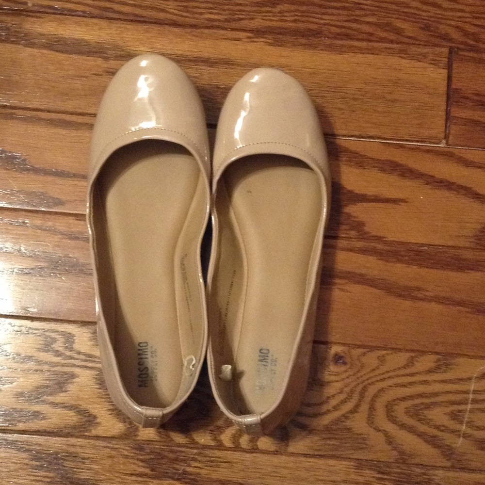 Nude flats