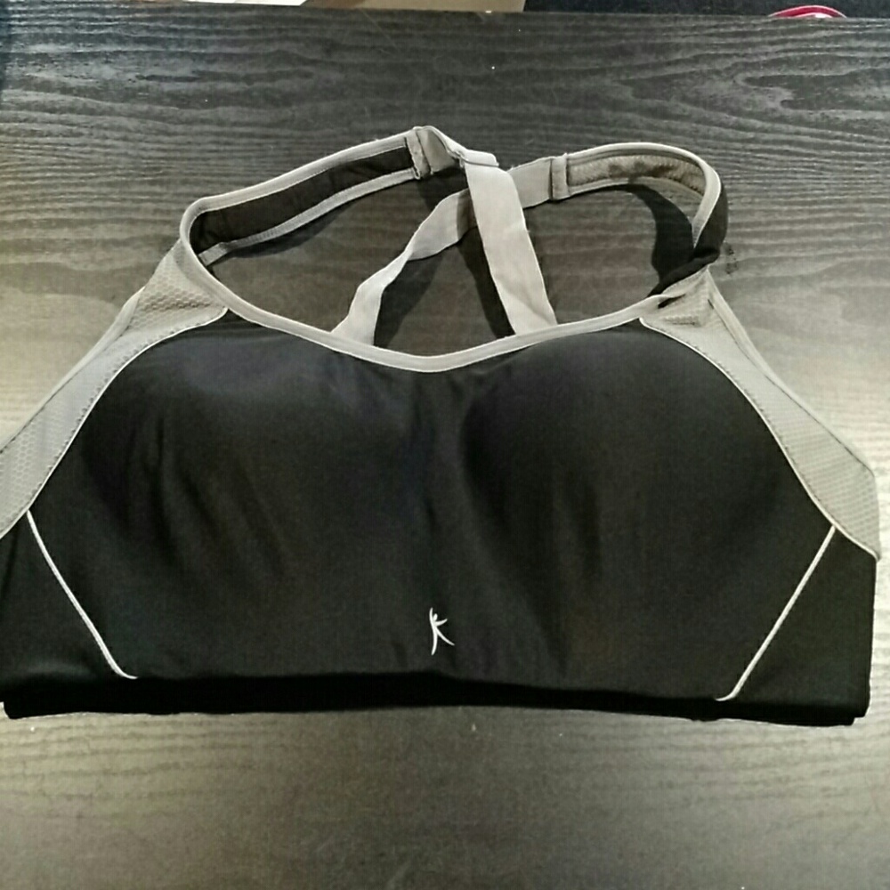Danskin Impact Reducing Sports Bra