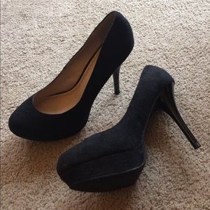 Women's Black Pumps