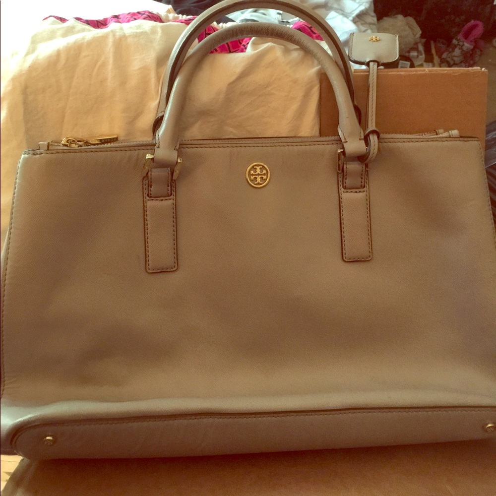 A beautiful Authentic Tory Burch Hand Bag