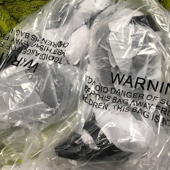 Privileged Mary Lace Heel - Picture 4 of 8