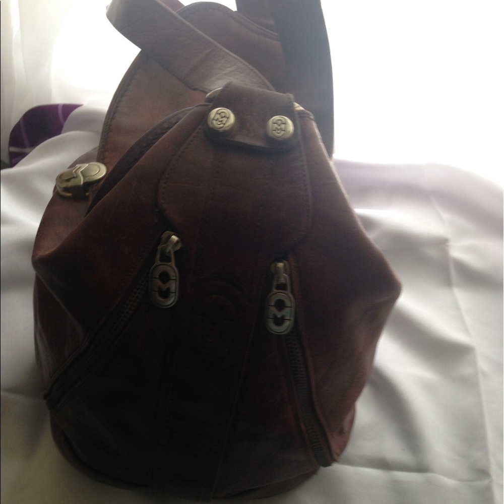 Authentic Mario Orlandi leather one shoulder bag