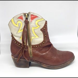 Sam Edelman / SHANE cowboy boots