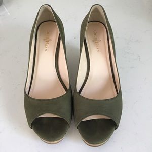 Cole Haan, size 5. Olive green, very little use.