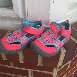 Osh kosh water shoes or sandles