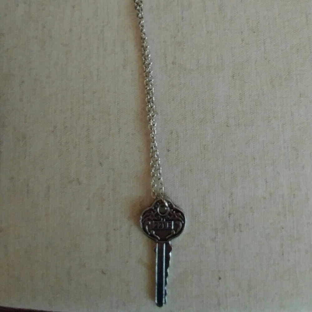 Sherlock Holmes Room 221B Key Pendant Necklace - Picture 5 of 5
