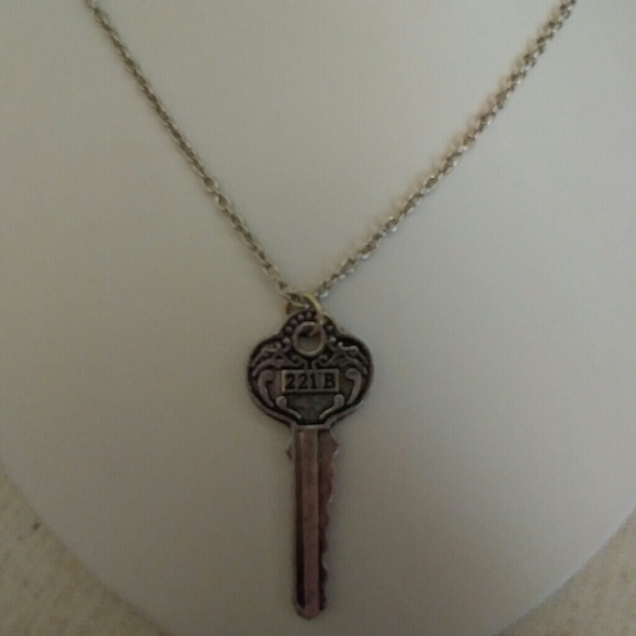 Sherlock Holmes Room 221B Key Pendant Necklace - Picture 4 of 5