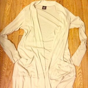 Bobeau cream colored knit loose cardigan.