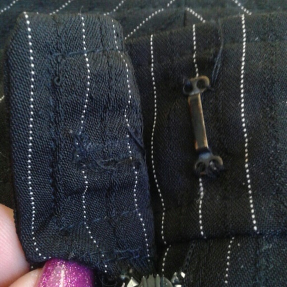 Black Pin Stripe Cropped Pants - Picture 2 of 4