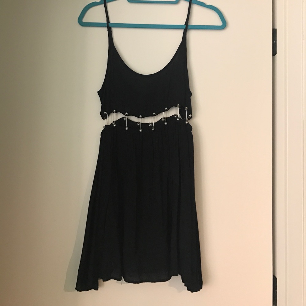 ⭐️MOVING SALE ⭐️ LF Millau Safety Pin Dress XS