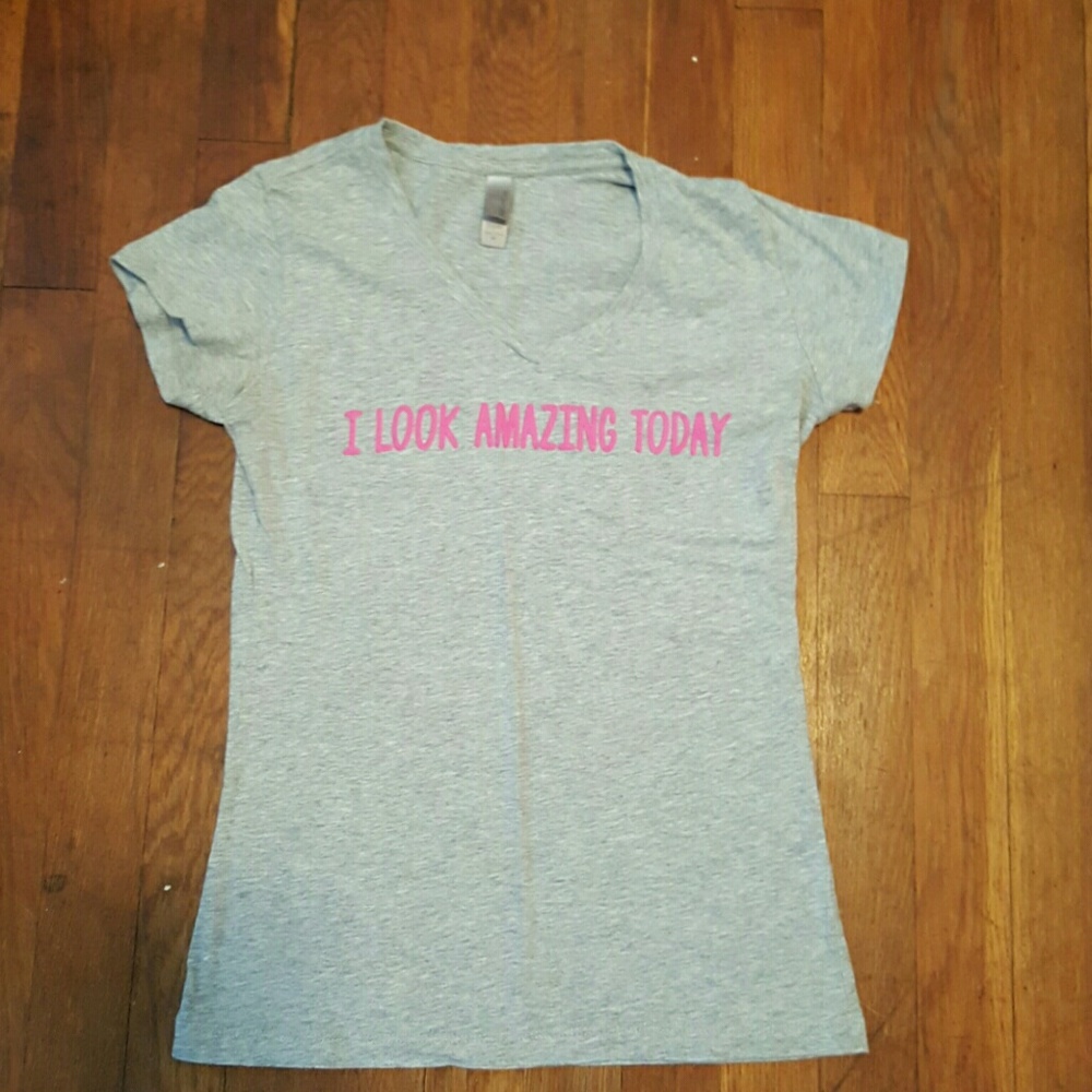 Tee shirt