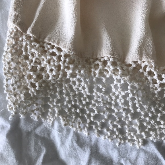 Monteau LA Halter Tank with Crochet Details - Picture 2 of 3