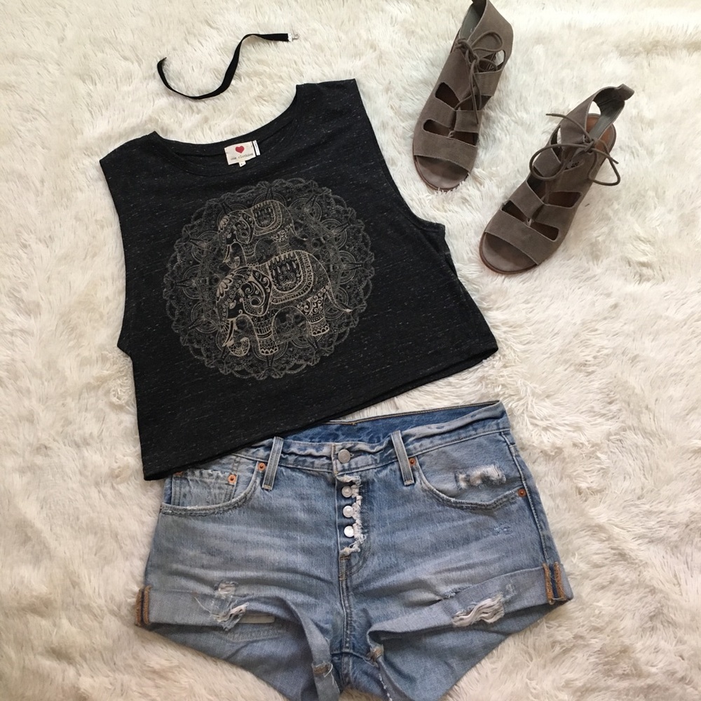 Cropped Muscle Tee