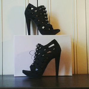 Jessica Simpson Satino Gladiator Caged Heels/Booti
