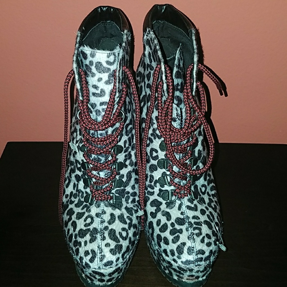 Brand new high heel boots