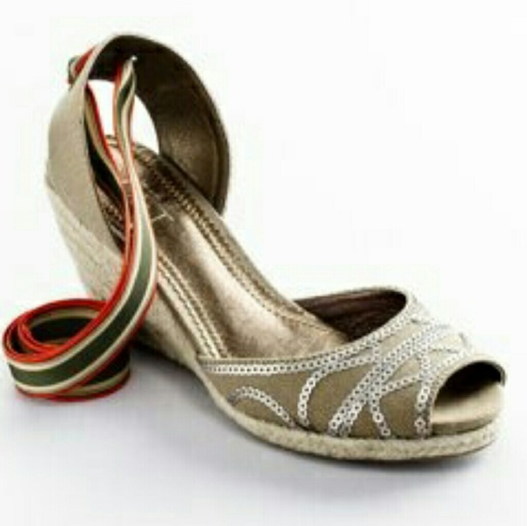 LOFT Shoes - 💠LOFT Layla Peep-Toe Espadrilles/Wedges