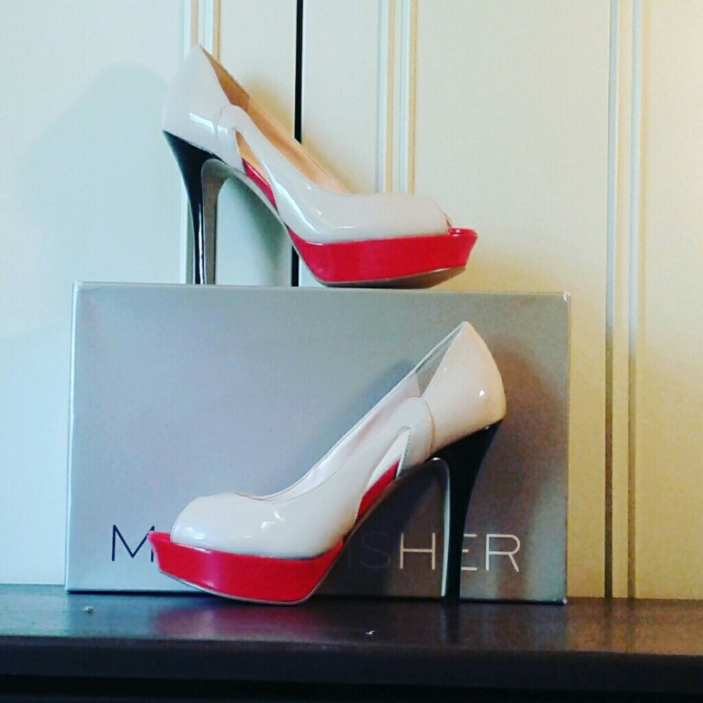 NIB Marc Fisher Tumble Light Natural / 7