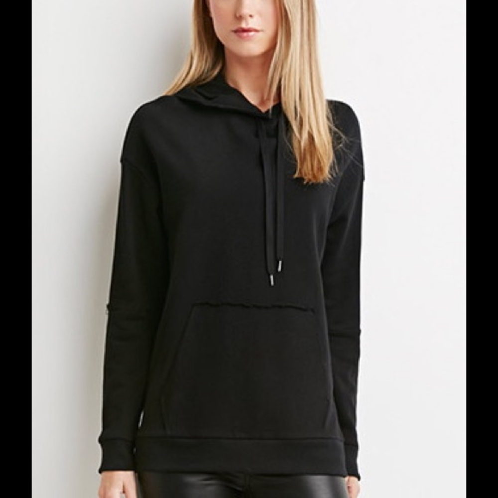 NWOT Forever 21 Frayed Drawstring Hoodie in Black