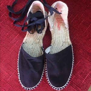 Original Castañer flat canvas espadrilles sz 39.