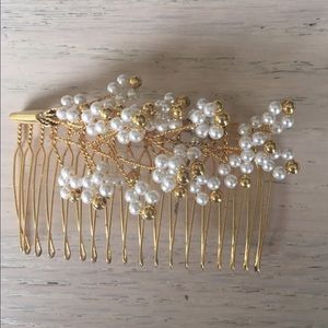 Pearl and gold beaded hair comb