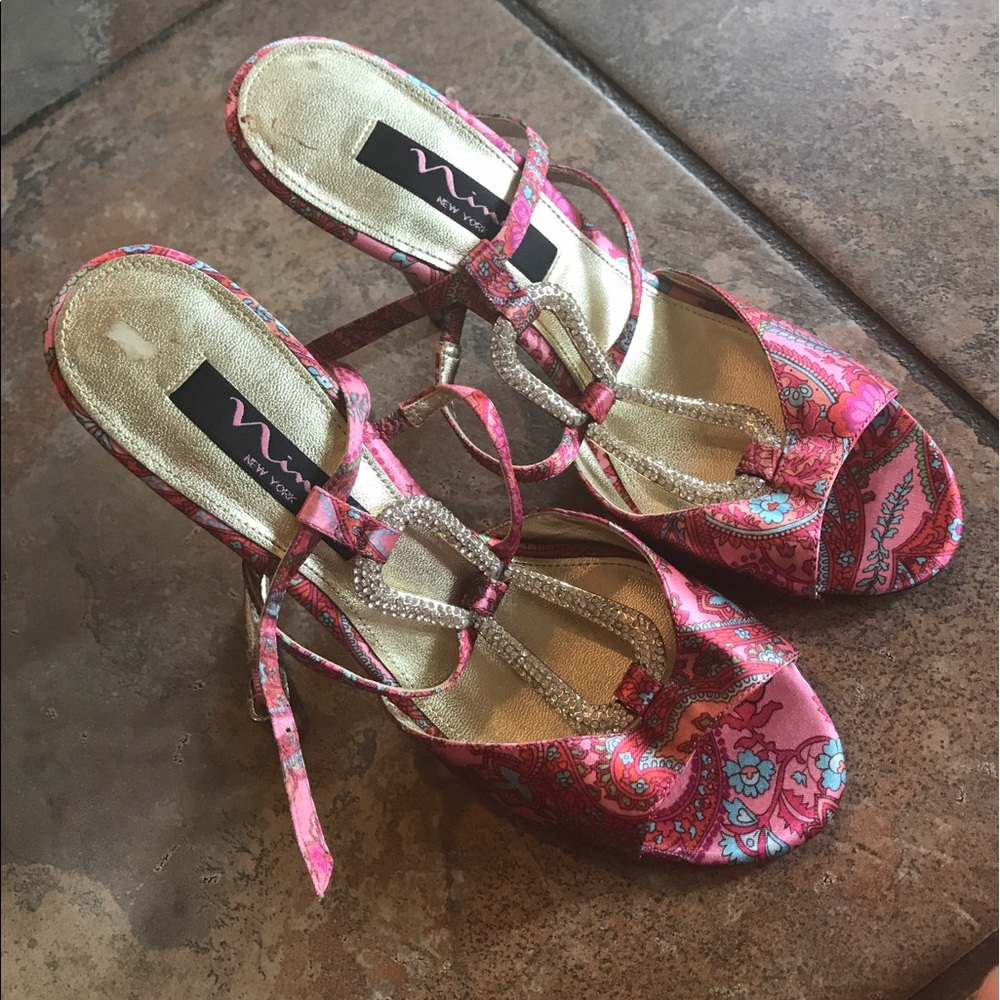 Shoes - Picture 2 of 3