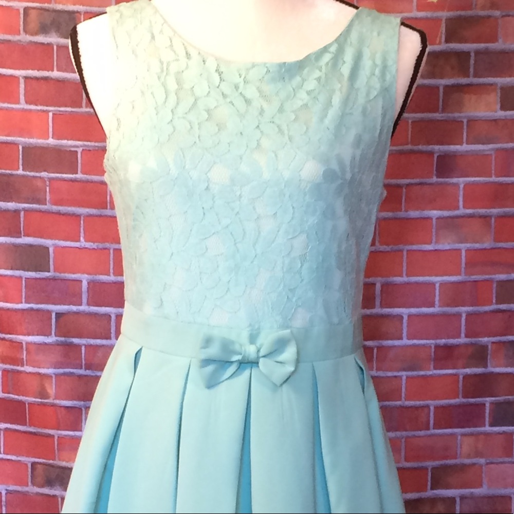 Alythea - Light blue lace bodice dress - Picture 2 of 8