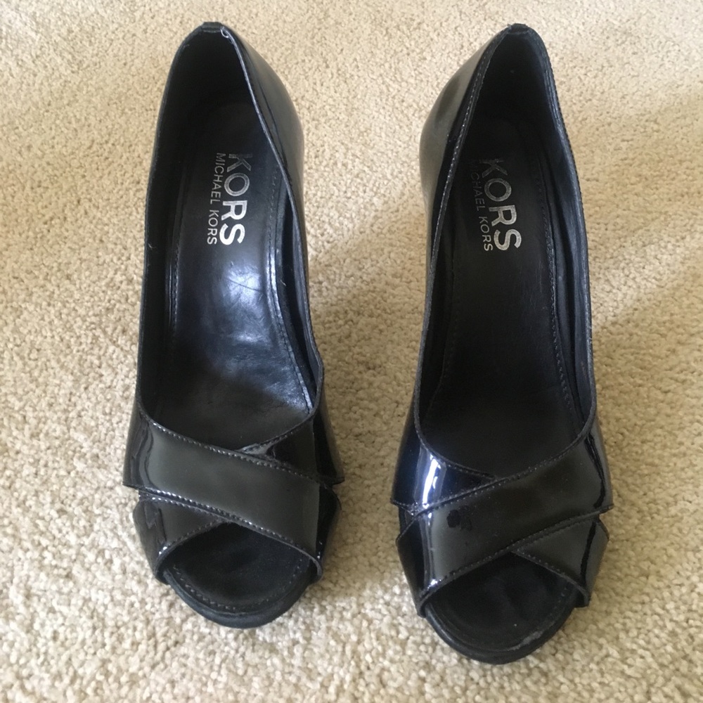 Michael Kors black patent leather open toe pumps