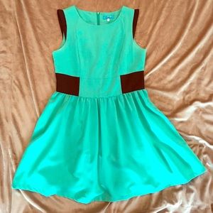 MOVING SALE💜 adorable mint dress