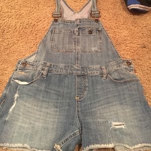 Overall shorts