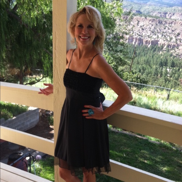 Meet your Posher, Lori - Picture 2 of 2