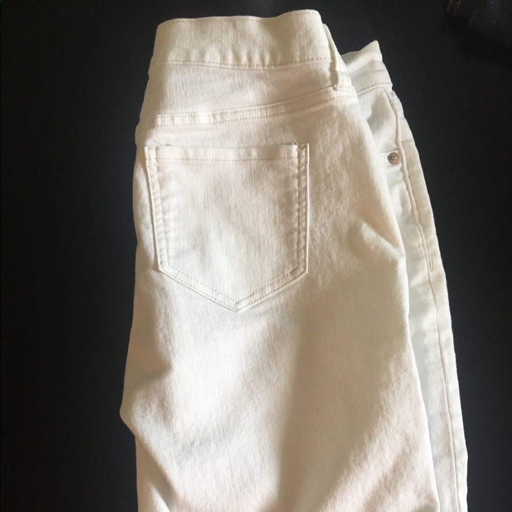 Old Navy white denim shorts