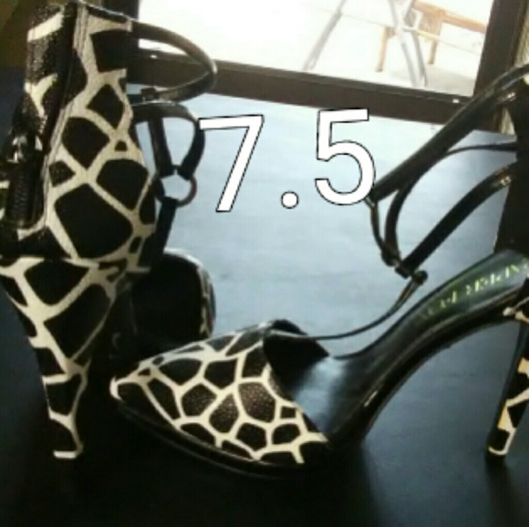 Shoes - Picture 1 of 1