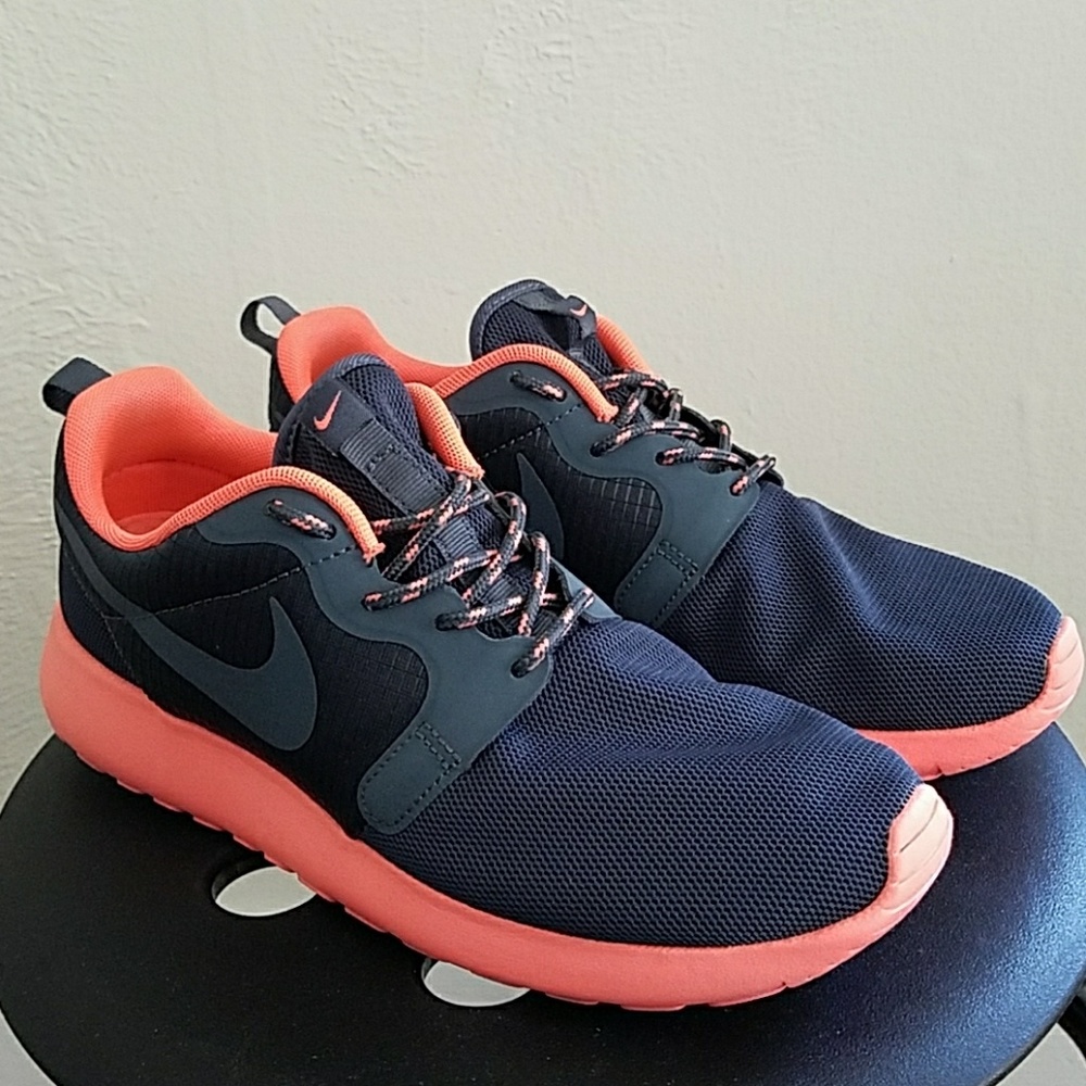 Nike Hyperfuse Roshe Size 8