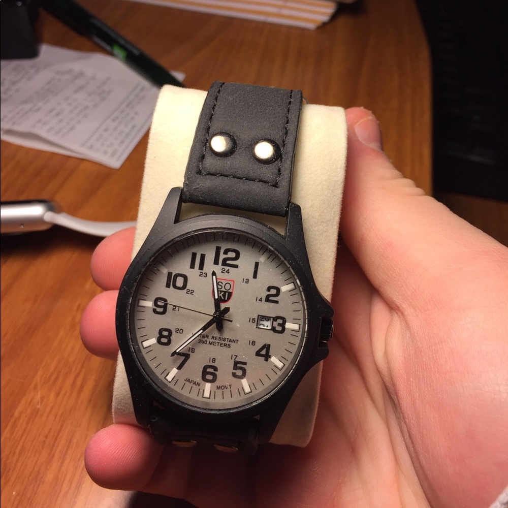 Black and white Soki Watch