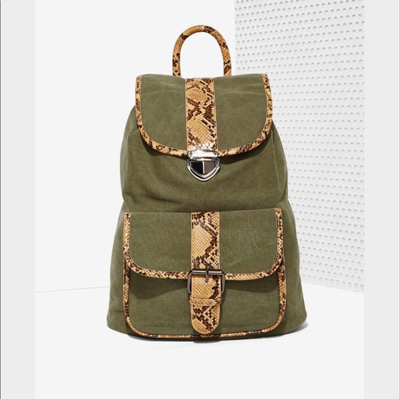 Nila Anthony Women's Green Snake It Backpack - Picture 1 of 5