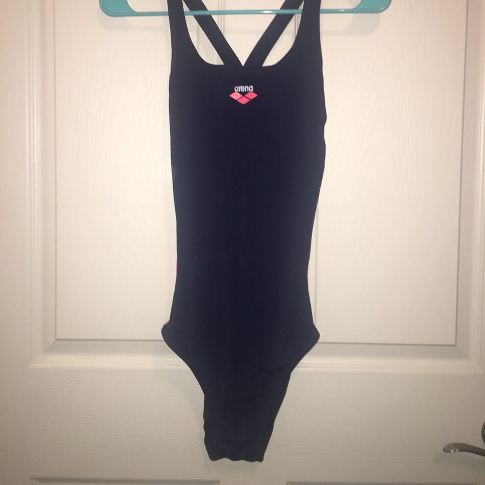 One piece swim suit